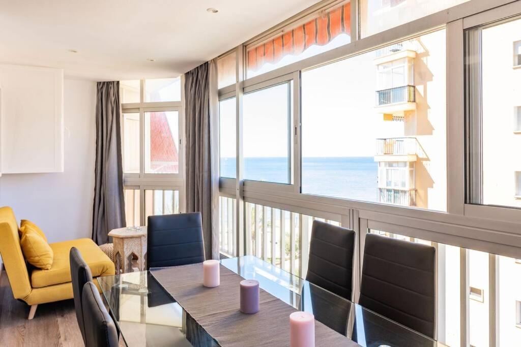 Piso Precioso Primera Linea Mar - 2 Br Appartement